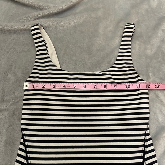 Lululemon Amala Tank Top Narrow Bold Stripe Black Angel Wing 21953 - Picture 9 of 11